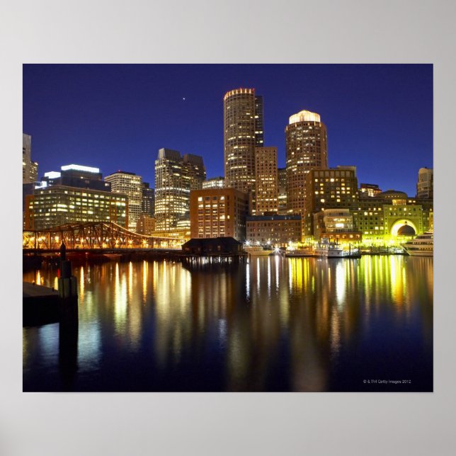 USA, Boston, city skyline nattetid (lång) Poster (Framsidan)