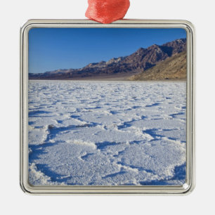 USA, CA, Death Valley NP, Saltformationer vid Julgransprydnad Metall