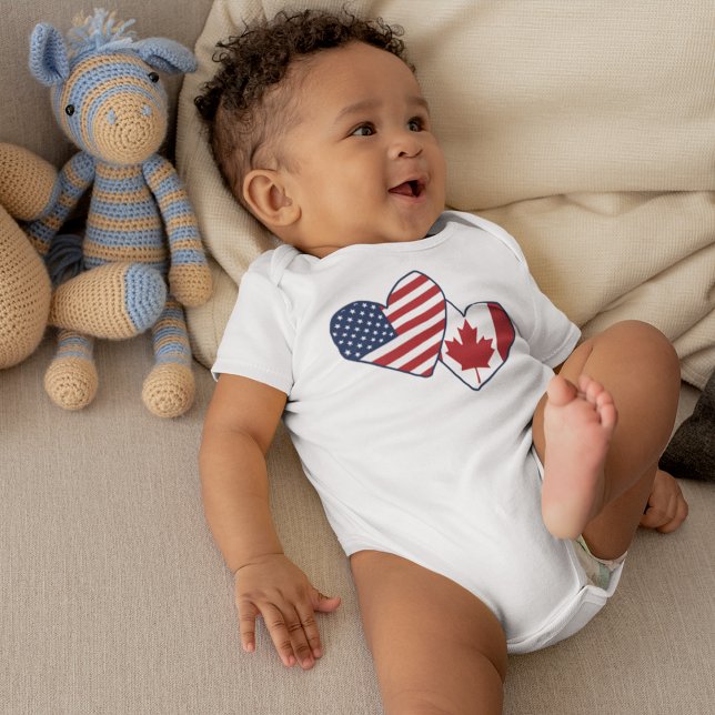 USA & Canada Heart Flaggor T Shirt (Skapare uppladdad)