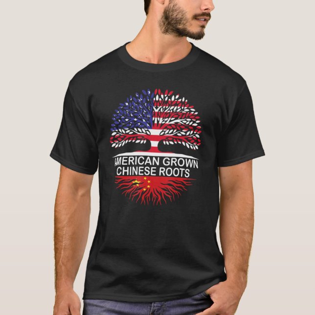 USA & China Flaggor American Grown Chinese Roots T Shirt (Framsida)
