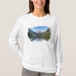 USA, Colorado, Maroon Klockor-Snowmass Tee