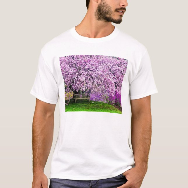 USA, Delaware, Wilmington. Träbänk under T Shirt (Framsida)