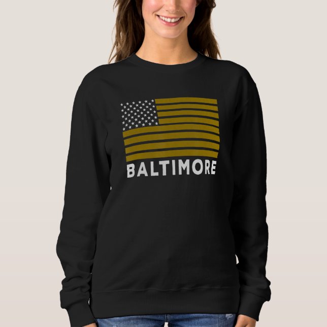 USA Flag Baltimore Purple Baltimore American Flag  T Shirt (Framsida)