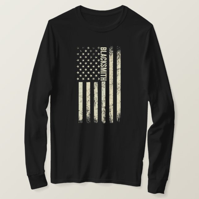 USA Flag Blacksmithing Proud American Blacksmith  T Shirt (Design framsida)