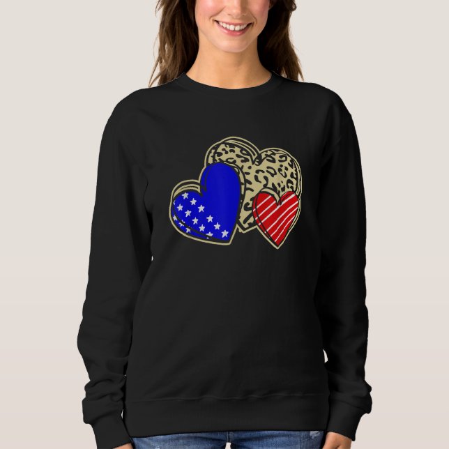 USA Flag Heart 4th Of July Leopard Patriotic Red W T Shirt (Framsida)