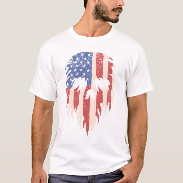 USA Flag Skull Beard | Distressed Patriotic Design T Shirt (Framsida)