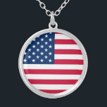 USA flagga - Förenta staterna - Patriotic Silverpläterat Halsband<br><div class="desc">USA - USA - Flagga - Patriotic - independence day - Juli 4:e - Anpassadet - Välj / lägg till din unika text / Färg / bild - Gör din Speciella gåva - Ändra storlek och flytta eller ta bort eller lägg till inslag / bild med anpassning av verktyg. Du...</div>
