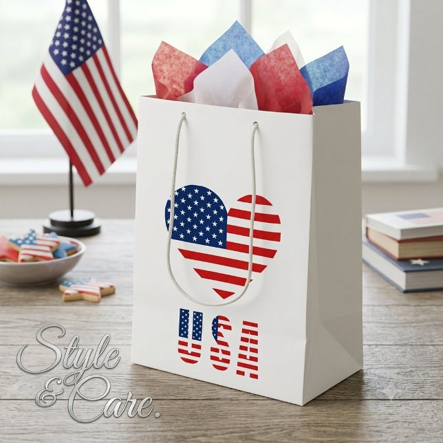 USA Flagga Hjärta Medelstor presentpåse för patrio (USA Flag Heart Medium Gift Bag for Patriotic Gifts)