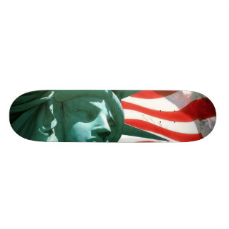 USA flagga med frihetsgudinnanskridskodäcket Mini Skateboard Bräda 18,5 Cm