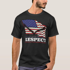 USA-flagga med örn över Respekt i mejslad vit färg Tee Shirt