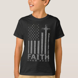 USA flagga Patriotic American Gift Faith Över räds T Shirt