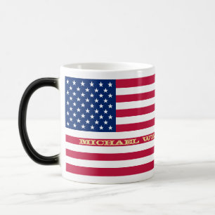 USA flagga Patriotic Namn Monogrammed Färg Changi Magisk Mugg