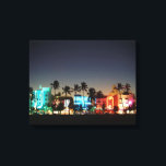 USA, Florida, Miami Beach, Ocean Drive, Art Deco Canvastryck<br><div class="desc">Walter Bibikow / DanitaDelimont.com USA,  Nordamerika,  Florida</div>