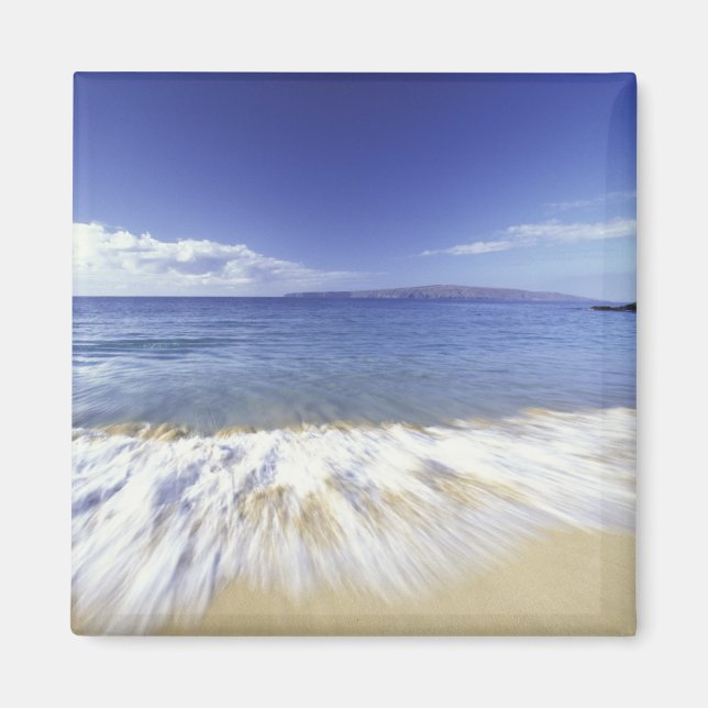 USA, Hawaii, Maui, Surf som kommer in till Makena Magnet (Framsidan)