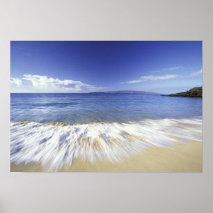 USA, Hawaii, Maui, Surfa som kommer till Makena Poster
