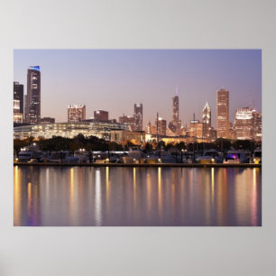 USA Illinois, Chicago horisont på skymningen Poster