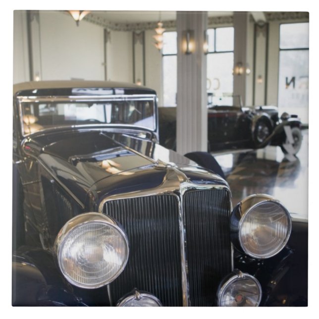 USA, Indiana, Auburn: Auburn, Cord, Duesenberg 6 Kakelplatta (Framsidan)