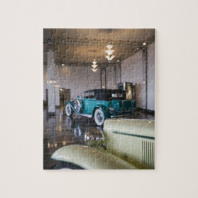USA, Indiana, Auburn: Auburn, Cord, Duesenberg 8 Pussel (Vertikal)