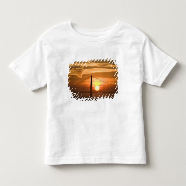  USA. Kalifornien. San Francisco. Sol-inställning T Shirt (Framsida)