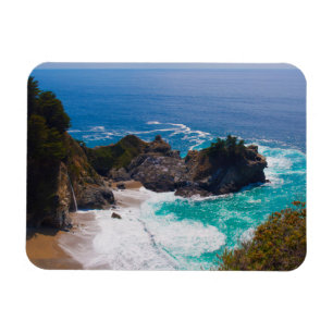 USA, Kalifornien. Utsikt över Mcway Falls Magnet