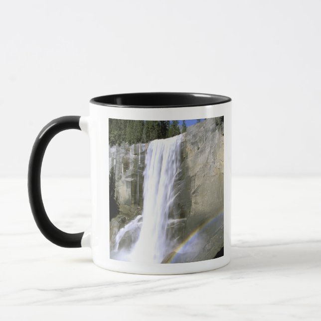 USA, Kalifornien, Yosemite National Park. Vernal Mugg (Vänster)