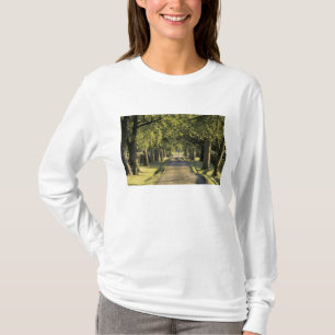 USA, Kentucky, Lexington. Trädplanterad uppfart, Tee Shirt