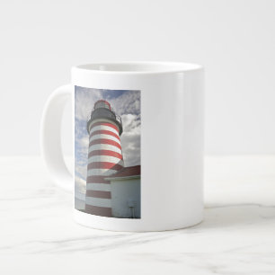 USA, Maine, Lubec. West Quoddy Head fyr Jumbo Mugg