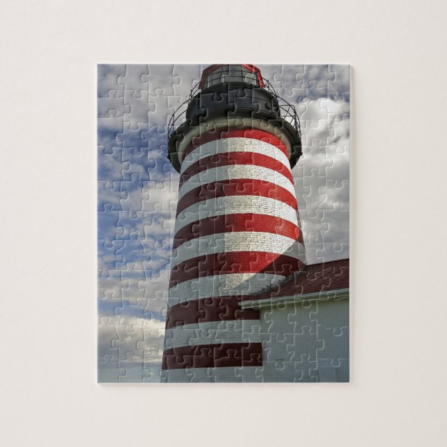 USA, Maine, Lubec. West Quoddy Head fyr Pussel (Vertikal)