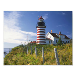 USA, Maine, Lubec. West Quoddy Head Lighthouse Fototryck