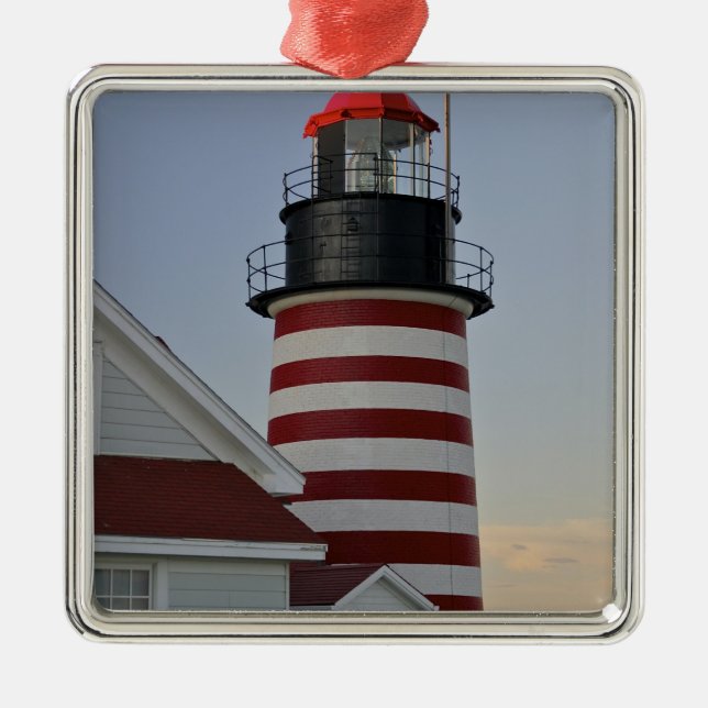 USA, Maine, Lubec. West Quoddy Head Lighthouse, Julgransprydnad Metall (Framsidan)