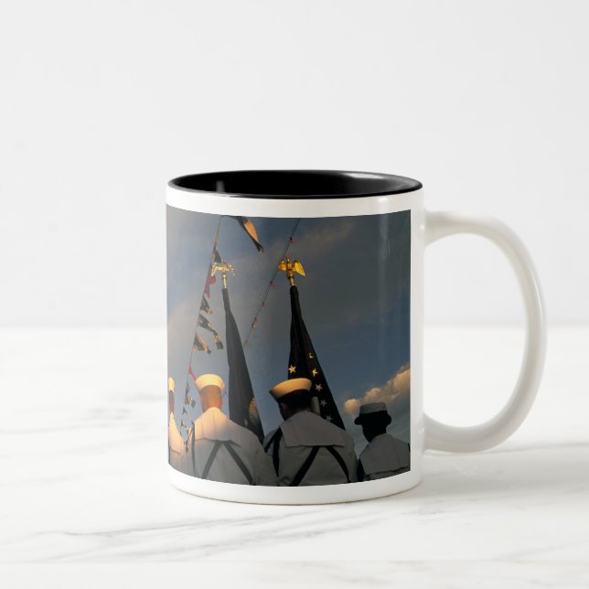 USA, Massachusettes, Boston. US Navy Färger Två-Tonad Mugg (Höger)