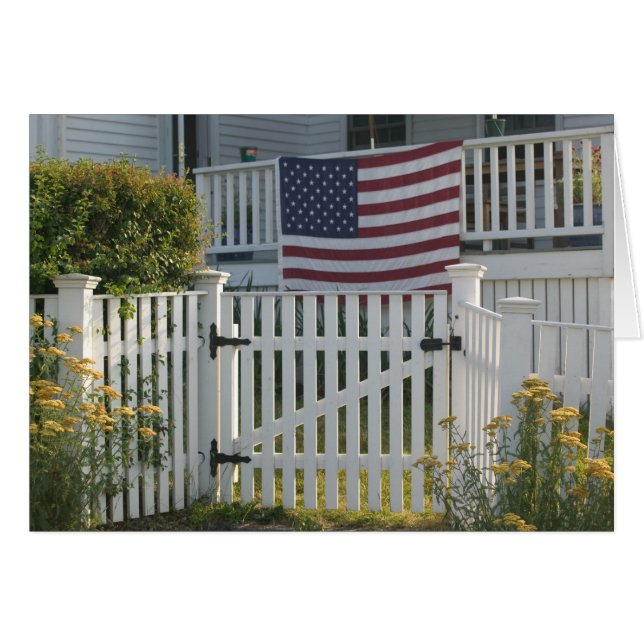 USA, Massachusettes, Gloucester: Patriotic Fence Hälsningskort (Framsidan Horizontal)