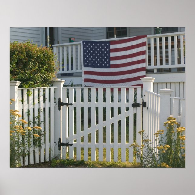 USA, Massachusettes, Gloucester: Patriotic Fence Poster (Framsidan)