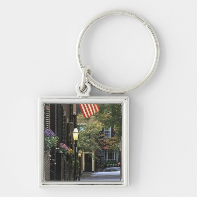 USA, Massachusetts, Boston, Beacon Hill. Fyrkantig Silverfärgad Nyckelring (Framsidan)