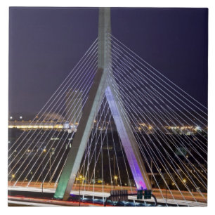 USA, Massachusetts, Boston. Leonard Zakim Kakelplatta