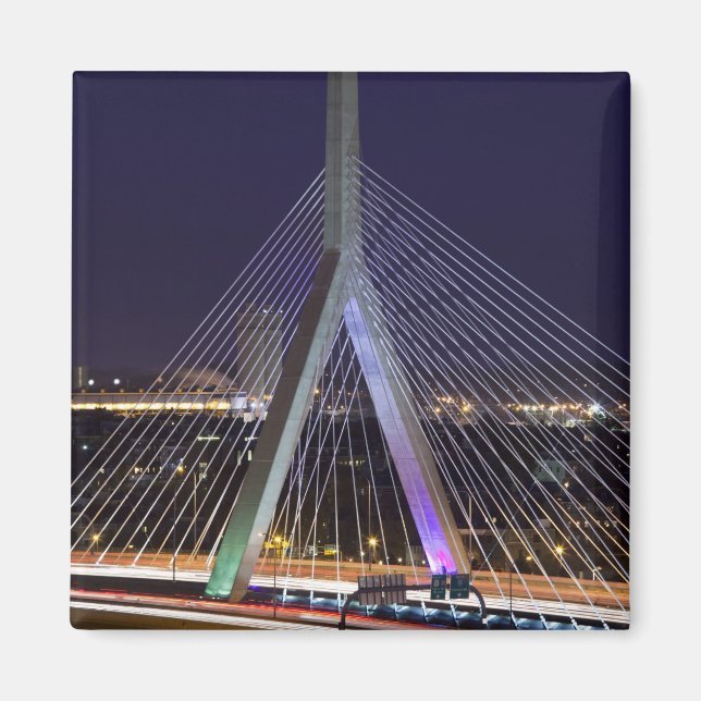 USA, Massachusetts, Boston. Leonard Zakim Magnet (Framsidan)