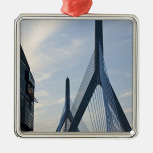 USA, Massachusetts, Boston. Zakimbron. 2 Julgransprydnad Metall