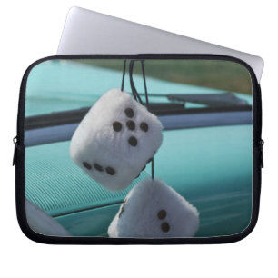 USA, Massachusetts, Gloucester. Fuzzy tärningar i  Laptop Sleeve