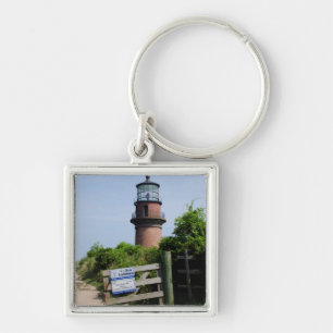 USA, Massachusetts, Martha's Vineyard, Aquinnah. Fyrkantig Silverfärgad Nyckelring
