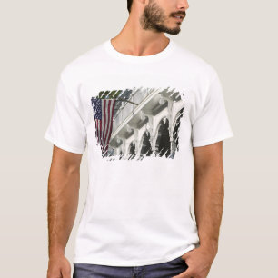 USA, MASSACHUSETTS, Martha's Vineyard: Tee Shirt