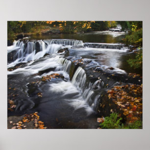 USA, Michigan, Övre halvön. Bond Falls och Poster