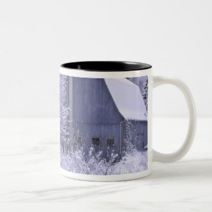 USA, Michigan, Rochester Hills. Snöigt blått Två-Tonad Mugg