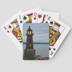 USA, Michigan. Trädgårdsdekoration fyr Spel Kort