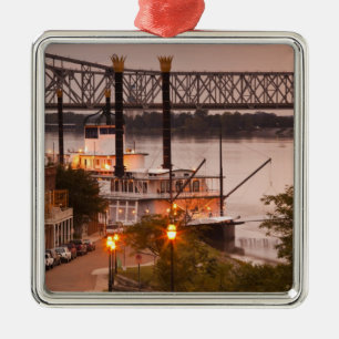 USA, Mississippi, Natchez. Natchez Under the Julgransprydnad Metall