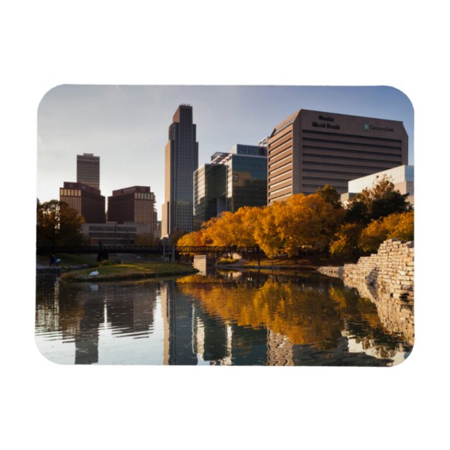 USA, Nebraska, Omaha, Gene Leahy Mall, Skyline Magnet (Horisontell)
