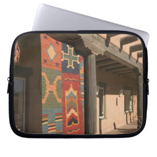 USA, New Mexico, Taos: Navaho-mattgalleri Kit Laptop Sleeve