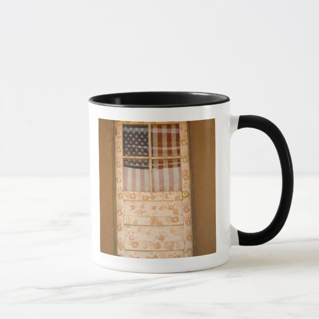 USA, New Mexico, Taos: Taos Indian Pueblo Mugg (Höger)