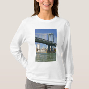 USA, New York, New York City. Manhattan Bridge T-shirt