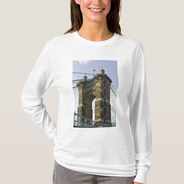 USA, Ohio, Cincinnati: Roebling Suspension T-shirt (Framsida)