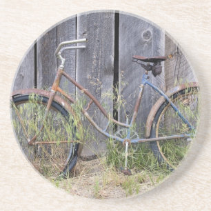 USA, Oregon, Bend. En gammal och fallfärdig cykel Underlägg